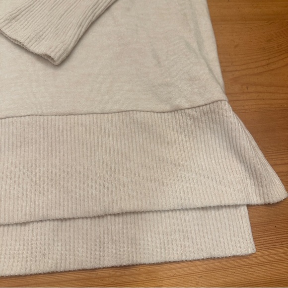 NWT GAP Elegant Cream Turtleneck Sweater - Picture 3 of 11